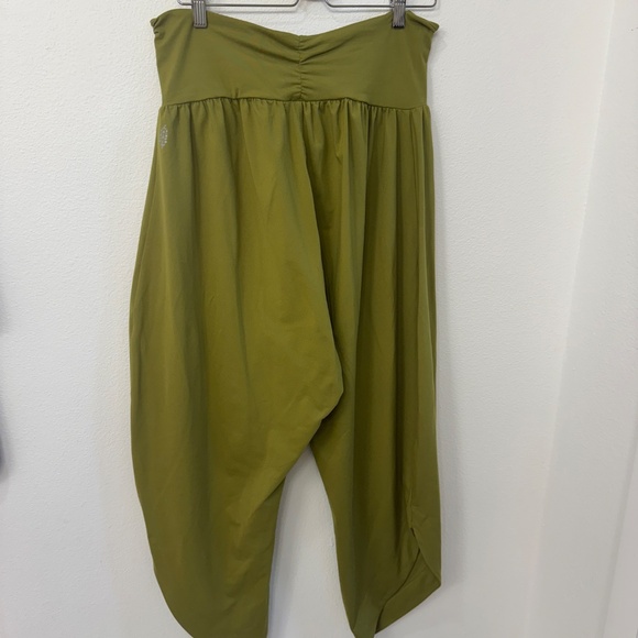 FP Movement Pants - FP Movement Retreat Yoga Pants - Picture 3 of 3